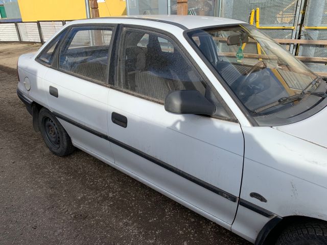 bontott OPEL ASTRA F Porlasztó (1 db)