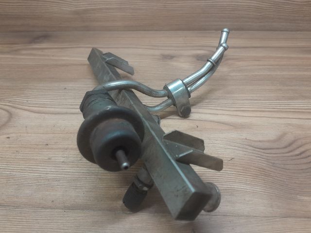 bontott OPEL ASTRA F Porlasztó Sor / Híd