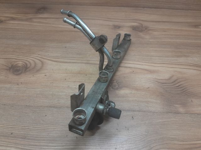 bontott OPEL ASTRA F Porlasztó Sor / Híd