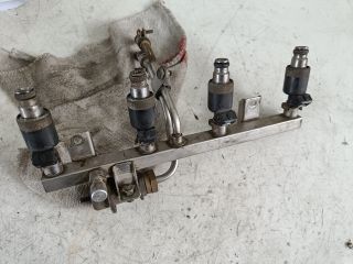 bontott OPEL ASTRA F Porlasztó Sor / Híd