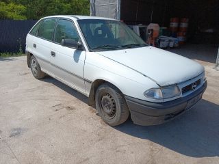 bontott OPEL ASTRA F Porlasztó Sor / Híd