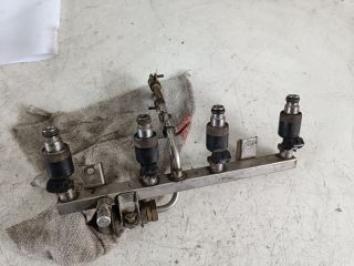 bontott OPEL ASTRA F Porlasztó Sor / Híd