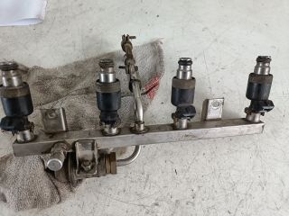 bontott OPEL ASTRA F Porlasztó Sor / Híd