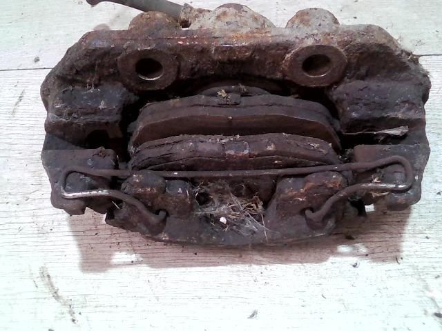 bontott OPEL ASTRA F Bal első Féknyereg Munkahengerrel