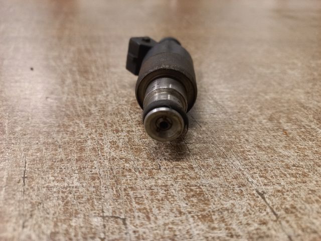 bontott OPEL ASTRA F Porlasztó (1 db)