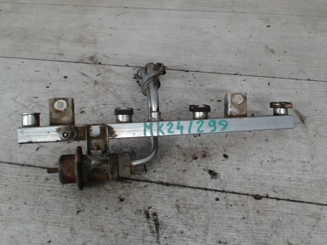 bontott OPEL ASTRA F Porlasztó Sor / Híd