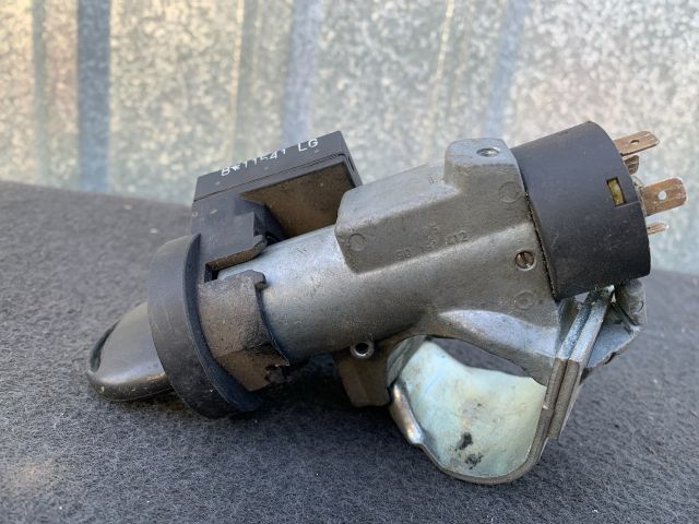 bontott OPEL ASTRA F Gyújtáskapcsoló Házzal