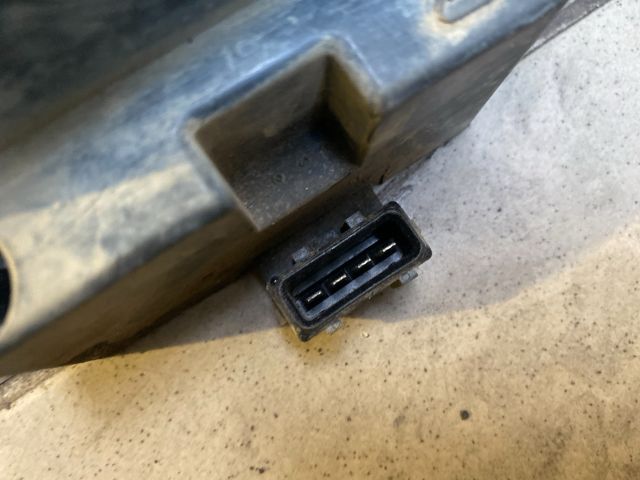 bontott OPEL ASTRA F Gyújtáselosztó