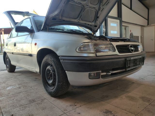 bontott OPEL ASTRA F Bal hátsó Rugó