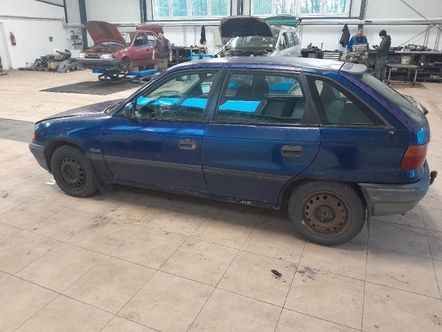 bontott OPEL ASTRA F Generátor