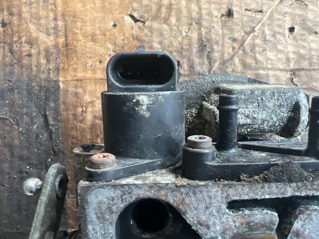 bontott OPEL ASTRA F Központi Injektor