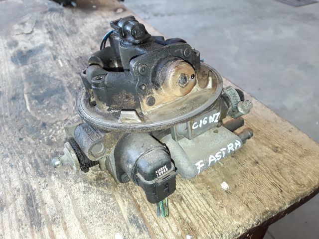 bontott OPEL ASTRA F Központi Injektor