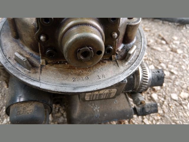 bontott OPEL ASTRA F Központi Injektor