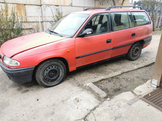 bontott OPEL ASTRA F Motor (Fűzött blokk hengerfejjel)