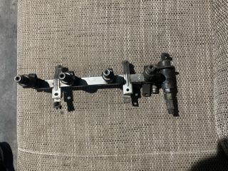 bontott OPEL ASTRA F Porlasztó Sor / Híd