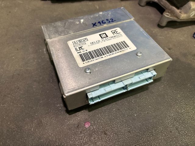 bontott OPEL ASTRA F Motorvezérlő