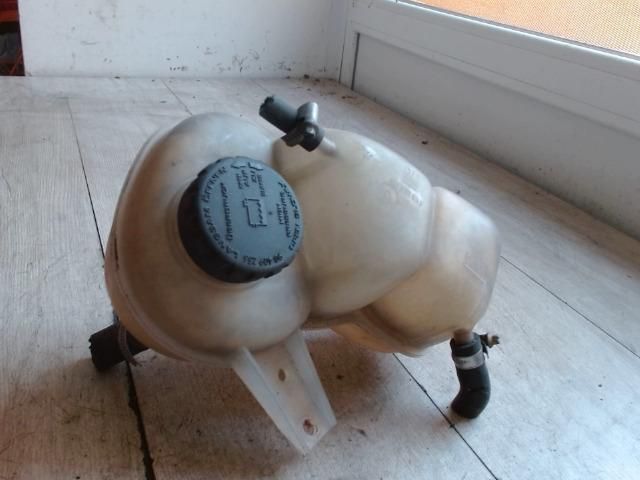 bontott OPEL ASTRA F Kiegyenlítő Tartály