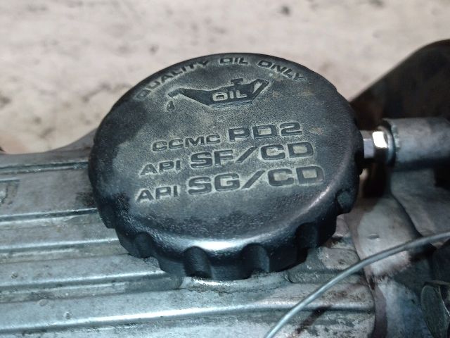 bontott OPEL ASTRA F Olajbeöntő Sapka