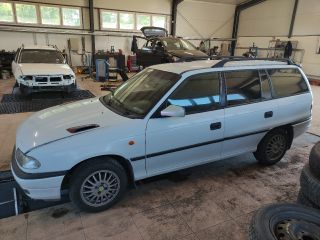 bontott OPEL ASTRA F Bal B Oszlop Burkolat