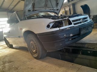 bontott OPEL ASTRA F Bal B Oszlop Burkolat