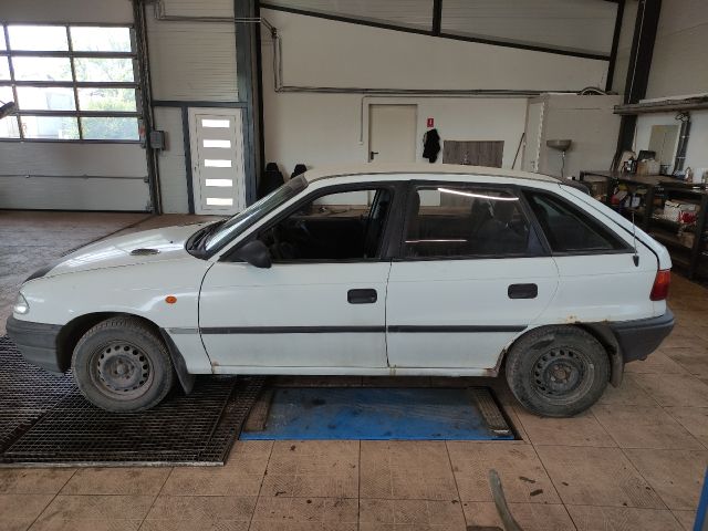 bontott OPEL ASTRA F Bal B Oszlop Burkolat