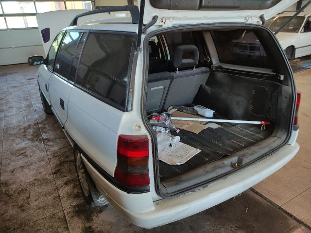 bontott OPEL ASTRA F Bal C Oszlop Burkolat