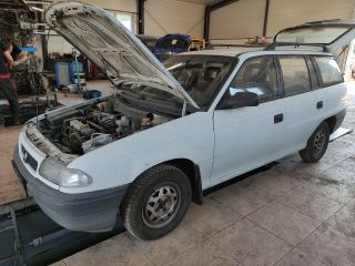 bontott OPEL ASTRA F Bal C Oszlop Burkolat