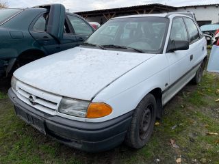 bontott OPEL ASTRA F Bal C Oszlop