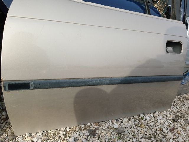 bontott OPEL ASTRA F Bal első Ajtó (Részeivel)