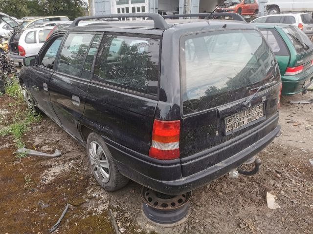 bontott OPEL ASTRA F Bal első Ajtó (Részeivel)