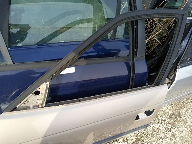 bontott OPEL ASTRA F Bal első Ajtó (Részeivel)