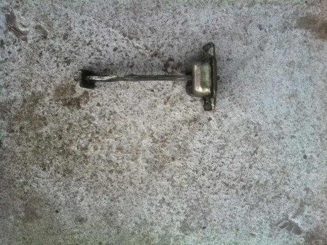 bontott OPEL ASTRA F Bal első Ajtóhatároló