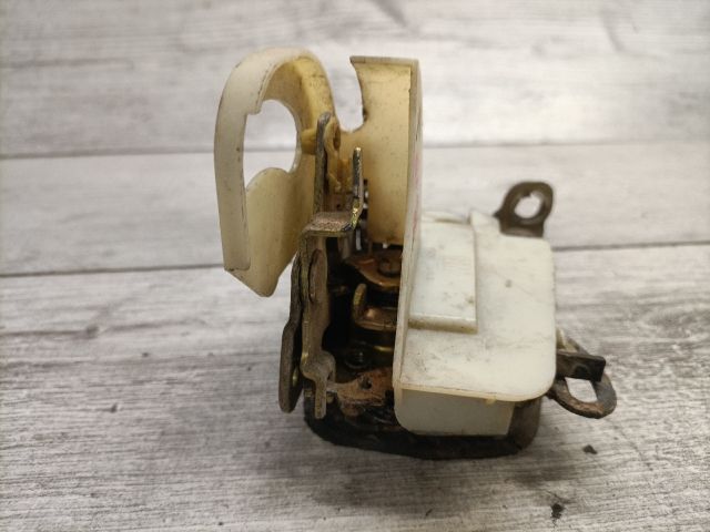 bontott OPEL ASTRA F Bal első Ajtózár