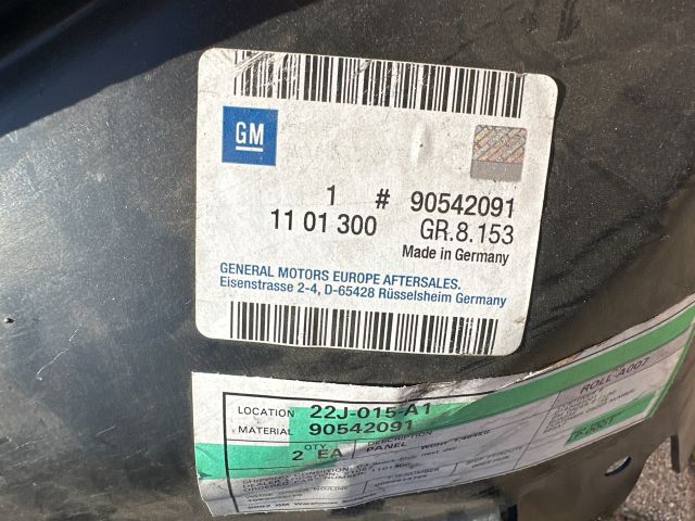 bontott OPEL ASTRA F Bal első Dobbetét (Kerékjárati, Műanyag)