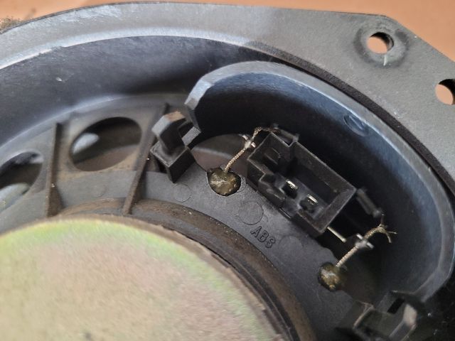 bontott OPEL ASTRA F Bal első Hangszóró