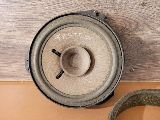 bontott OPEL ASTRA F Bal első Hangszóró