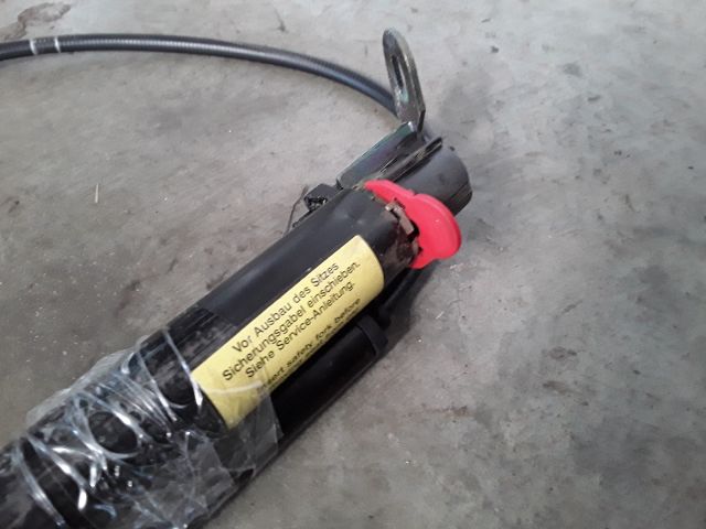 bontott OPEL ASTRA F Bal első Övfeszítő