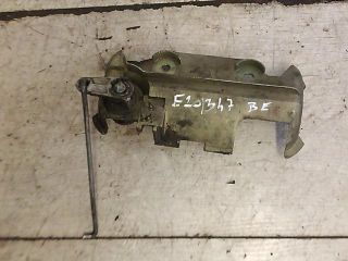 bontott OPEL ASTRA F Bal első Zárbetét