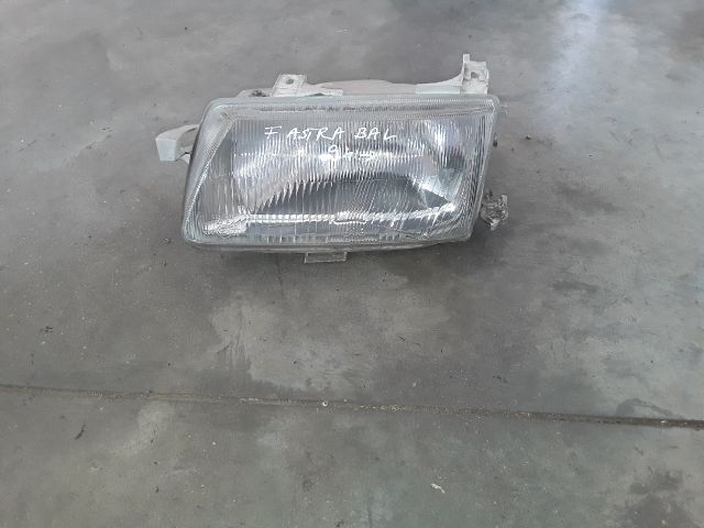 bontott OPEL ASTRA F Bal Fényszóró