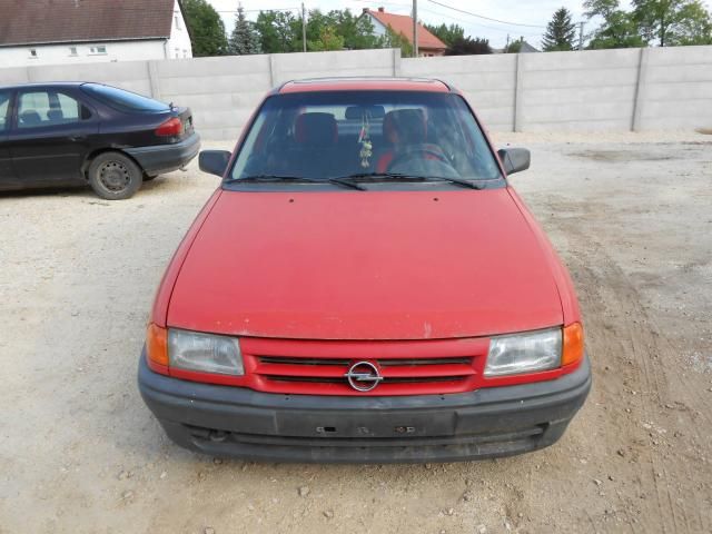 bontott OPEL ASTRA F Bal hátsó Ablak