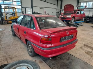 bontott OPEL ASTRA F Bal hátsó Ablak