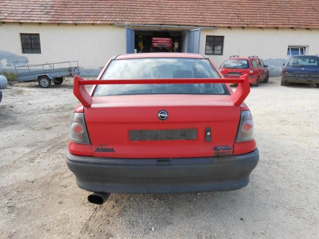 bontott OPEL ASTRA F Bal hátsó Ablak