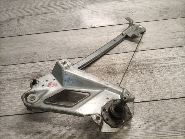 bontott OPEL ASTRA F Bal hátsó Ablakemelő Szerkezet (Mechanikus)