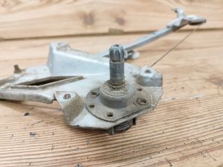 bontott OPEL ASTRA F Bal hátsó Ablakemelő Szerkezet (Mechanikus)