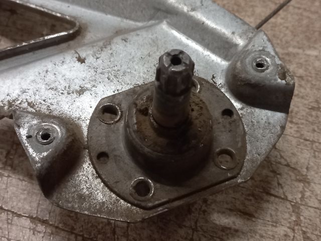 bontott OPEL ASTRA F Bal hátsó Ablakemelő Szerkezet (Mechanikus)