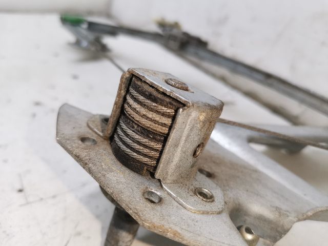 bontott OPEL ASTRA F Bal hátsó Ablakemelő Szerkezet (Mechanikus)