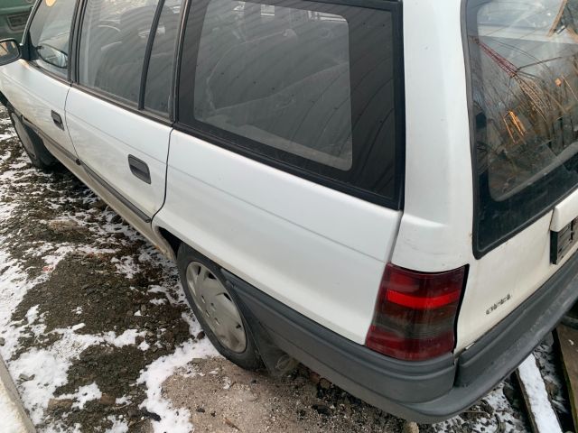 bontott OPEL ASTRA F Bal hátsó Ajtó (Üres lemez)