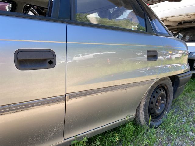 bontott OPEL ASTRA F Bal hátsó Ajtó (Üres lemez)