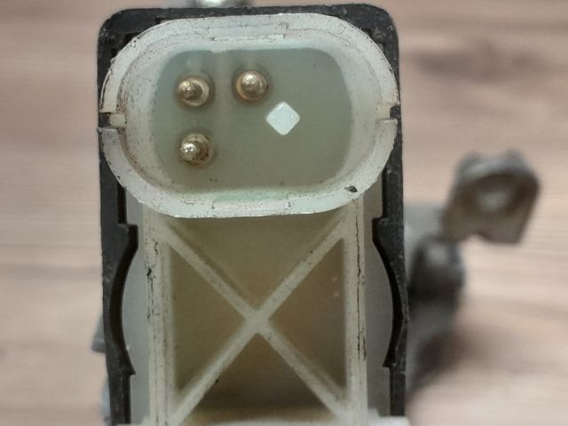 bontott OPEL ASTRA F Bal hátsó Ajtózár