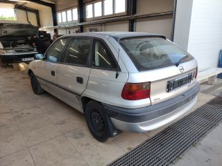bontott OPEL ASTRA F Bal hátsó Ajtózár